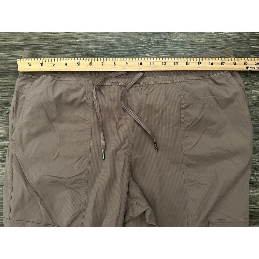 Lululemon Dance Studio Relaxed-Fit Mid-Rise Cargo Jogger Taupetastic XL - Picture 4 of 9